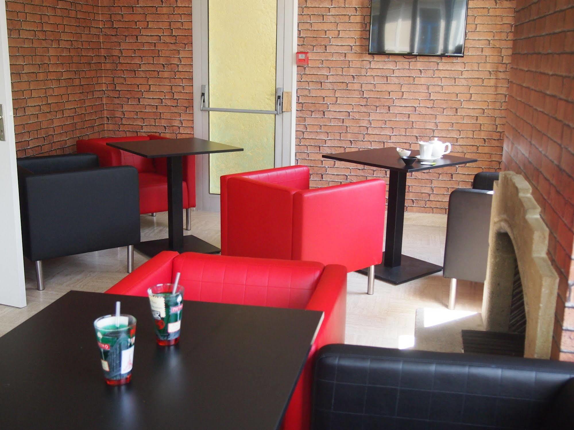 Comfort Hotel Rosporden Concarneau Zewnętrze zdjęcie